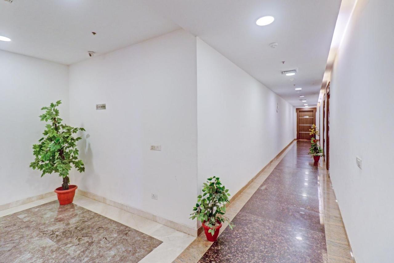 מלון דלהי Oyo Townhouse 484 Sanskriti מראה חיצוני תמונה