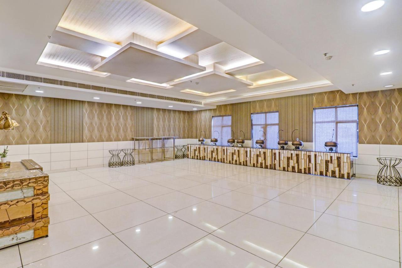 מלון דלהי Oyo Townhouse 484 Sanskriti מראה חיצוני תמונה