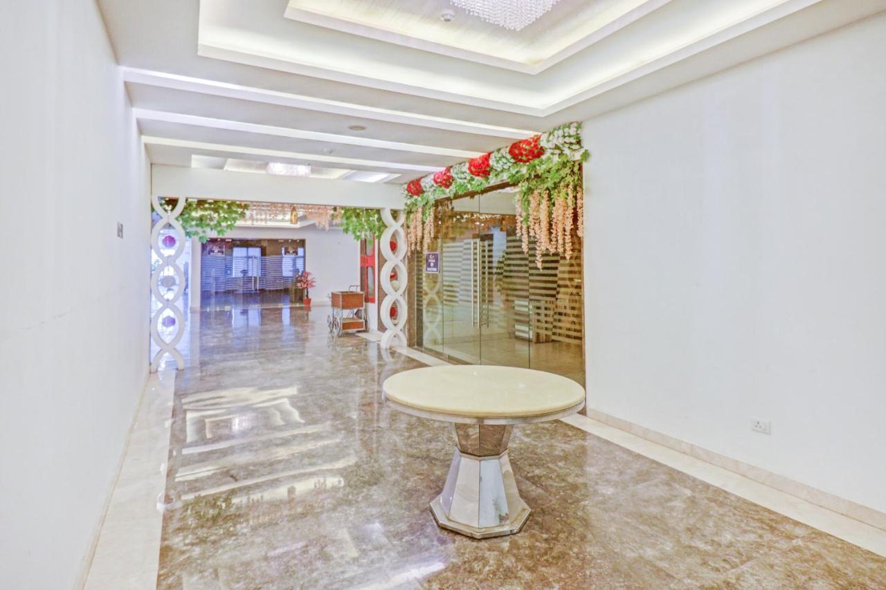 מלון דלהי Oyo Townhouse 484 Sanskriti מראה חיצוני תמונה